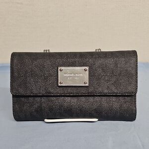 MICHAEL KORS TRIFOLD CHECKBOOK WALLET BFPM-07-012